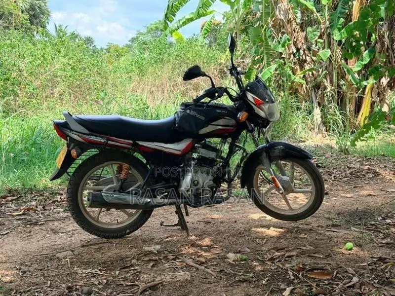 Bajaj CT100 2023