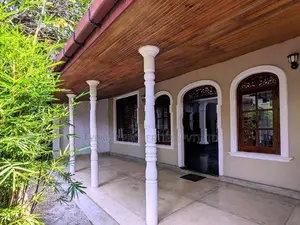 Spacious 5-Bedroom Family Home in Nedimala, Dehiwala