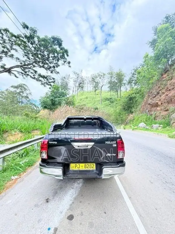 Toyota Hilux Revo 2016