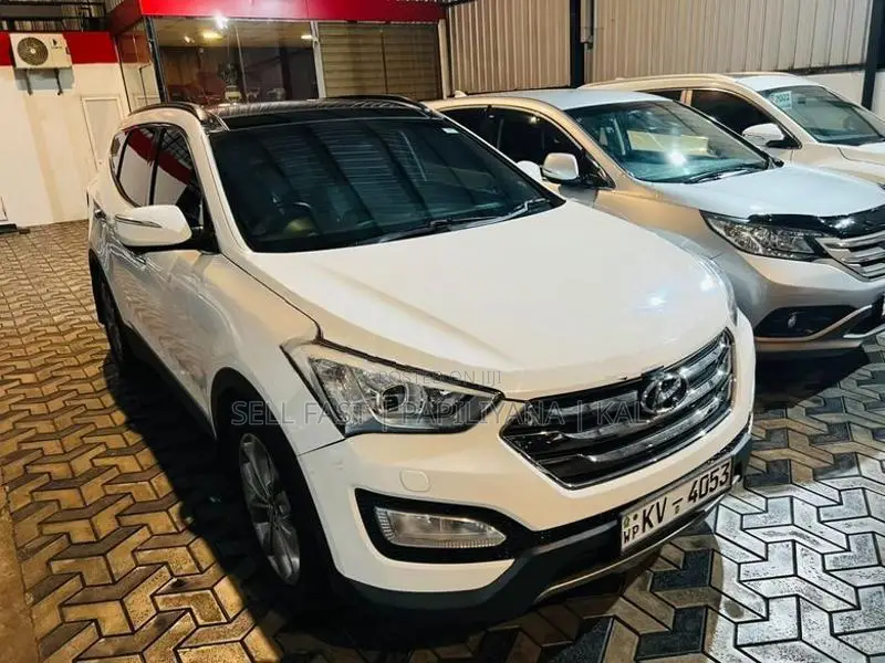 Hyundai Santa Fe Fully Loaded 2013