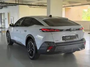 Peugeot 408 2023