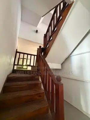 05 Bedrooms House For Rent - Colombo