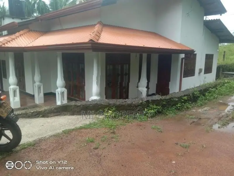 ( GS-1235)Valuable Luxury Single Storey House With Land Sale in Homaga