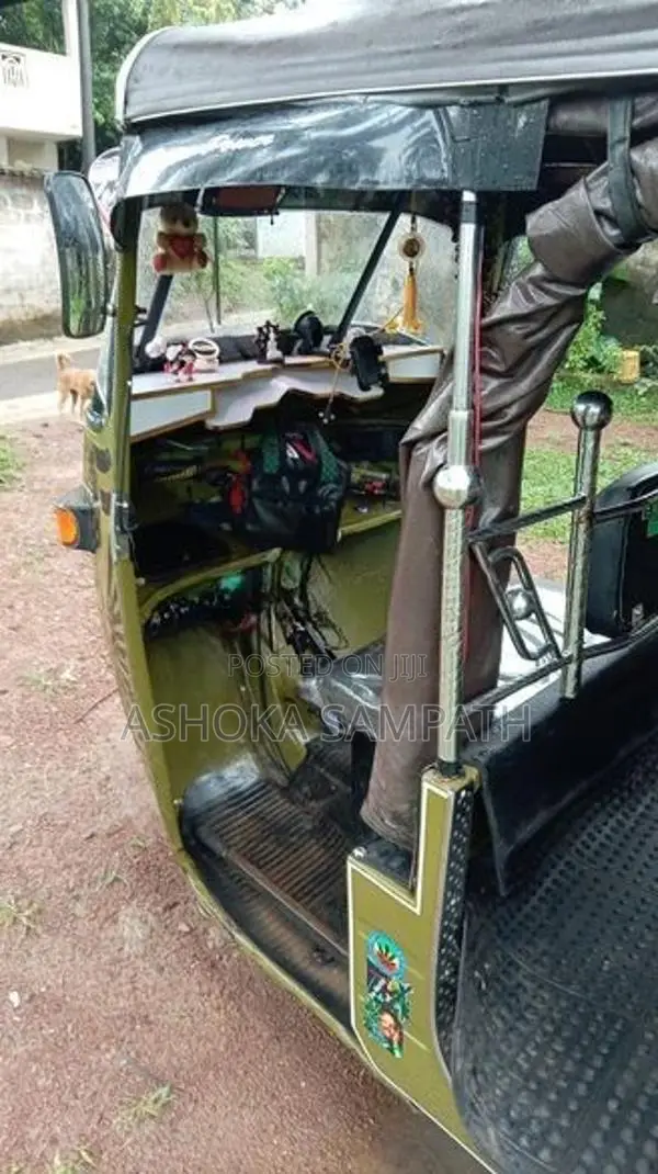 Bajaj RE 1997