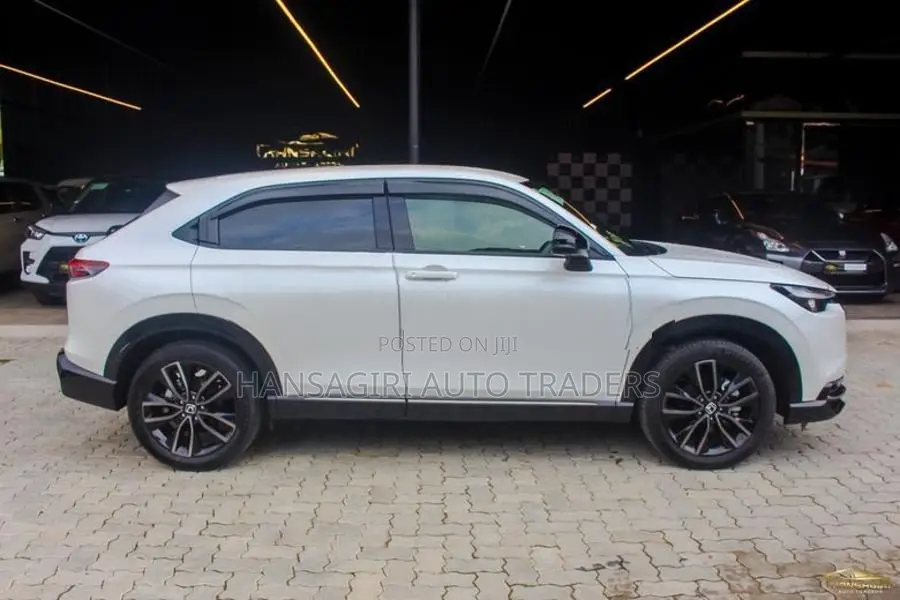 Honda Vezel RS Premium 2025
