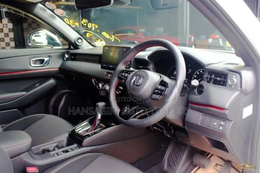 Honda Vezel RS Premium 2025