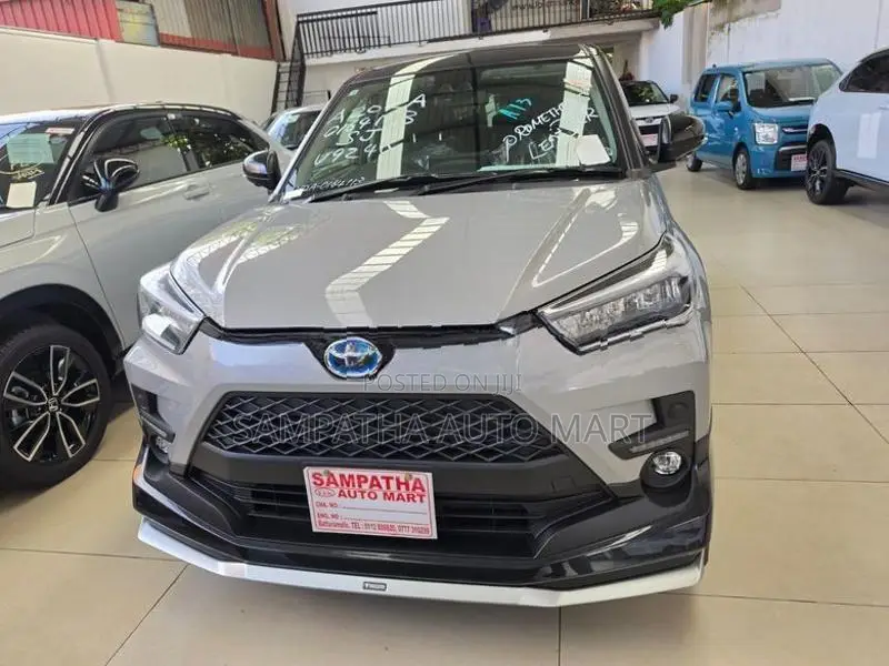Toyota Raize Z HYBRID AUTO PARKIN 2026