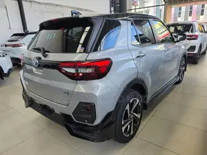 Toyota Raize Z HYBRID AUTO PARKIN 2026