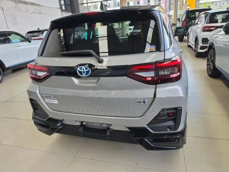 Toyota Raize Z HYBRID AUTO PARKIN 2026