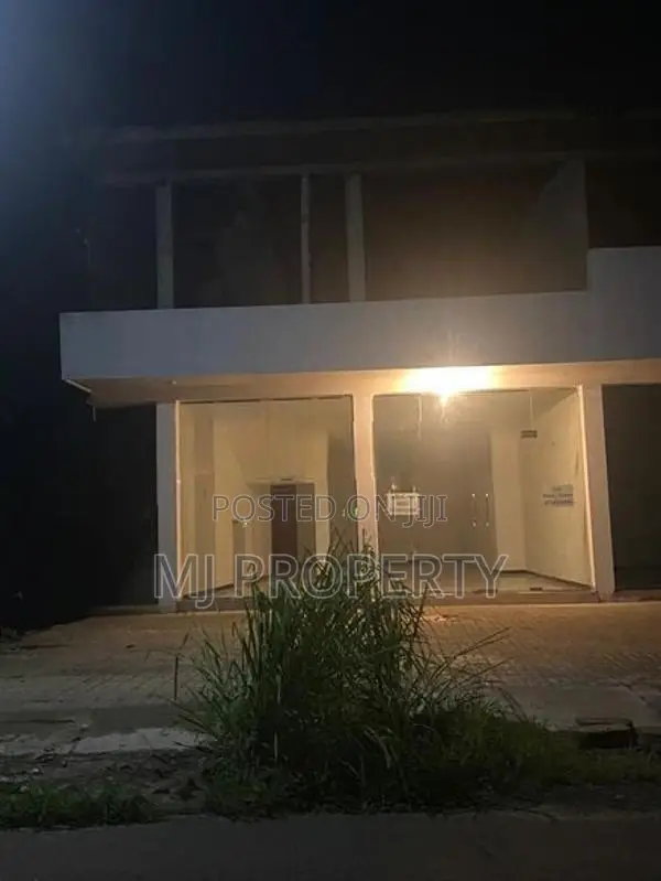 ( TC-1237) Highly Valuable Commercial Shop Space Rent in Homagama