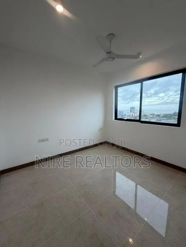 Distressed 3-Bedroom Apartment at Marina Square for Sale, Colombo 15