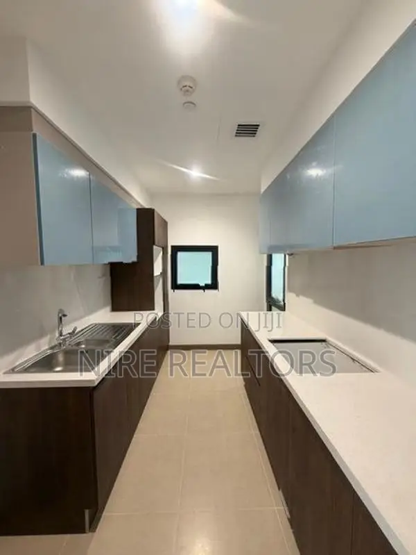 Distressed 3-Bedroom Apartment at Marina Square for Sale, Colombo 15