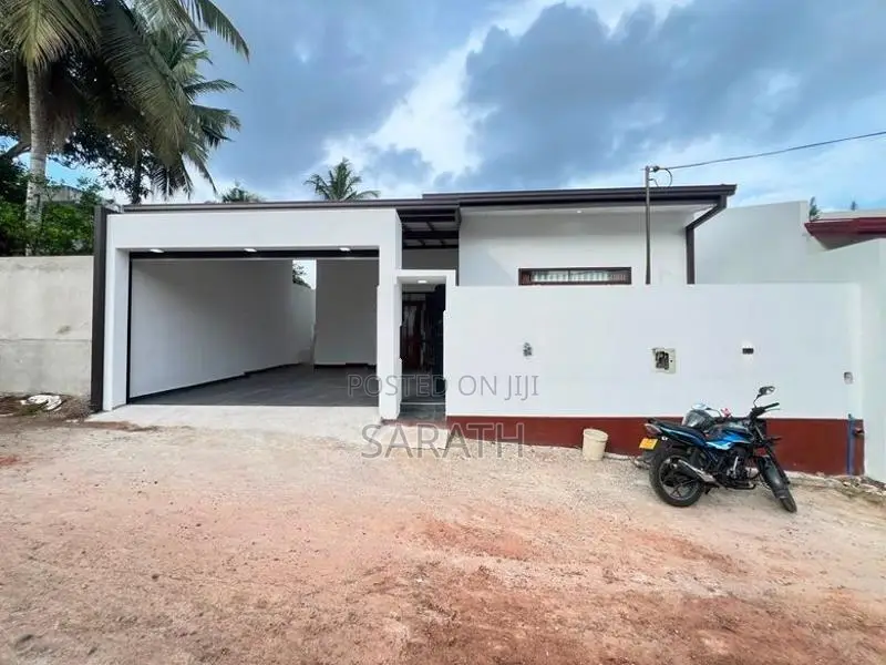 Single Storied Strong House sale Thalahena