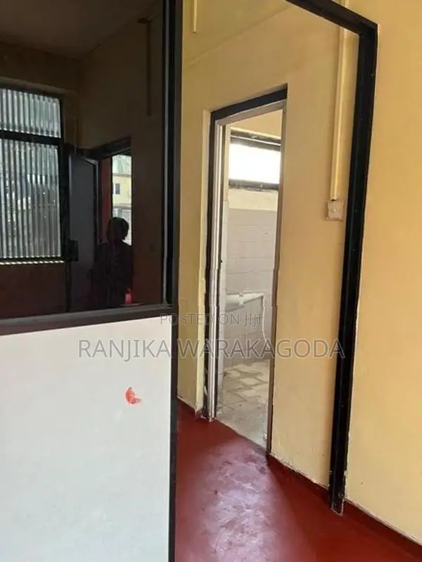 1st Floor Building Space For Rent - Facing Galle Road Colo 06