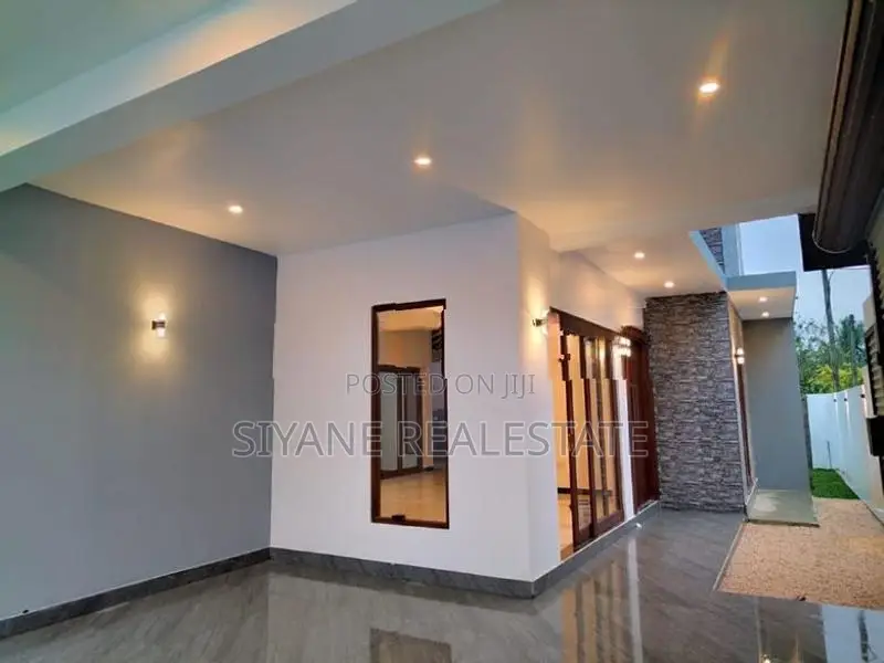 House For Sale In Athurugiriya