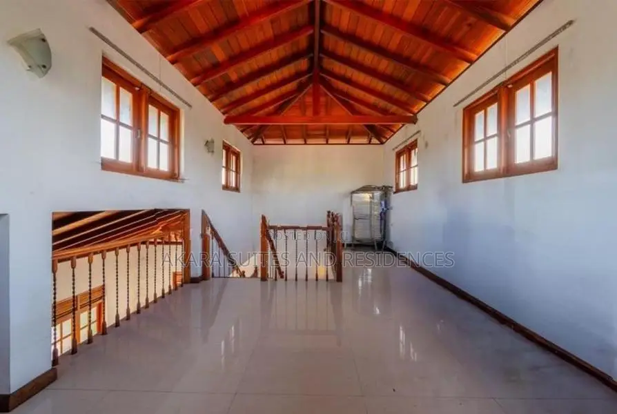 5,500 Sq.ft - Commercial House for Rent CP55150