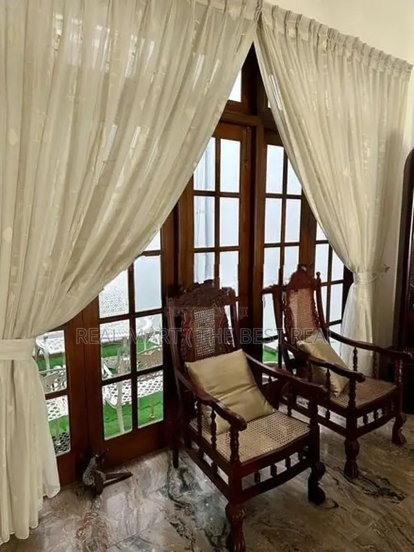 NAWALA : 5-BR (12P) ARCHITECT-DESIGNED LUXURY HOUSE FOR RENT