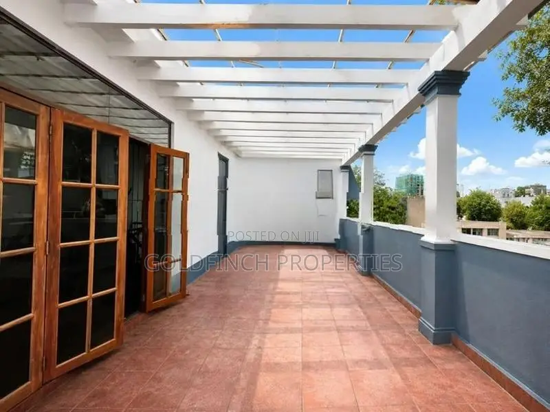 Two Story House For Sale At De Fonseka Place,Colombo 4