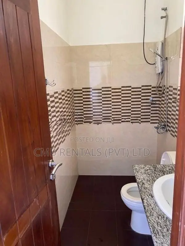 Dehiwala - 4 Bedroom House For Rent CH940