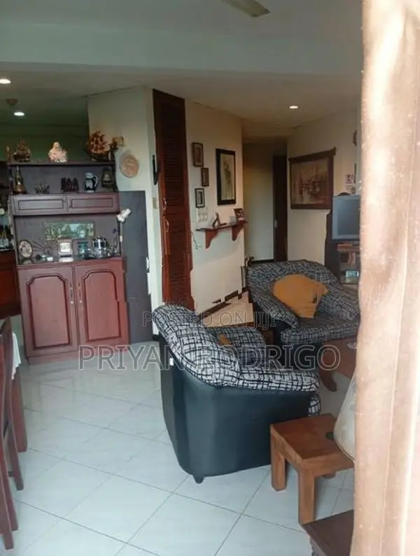 Sri Jayawadhanpura Kotte 2000 Plaza 03 Bed Room Apartment for Sale