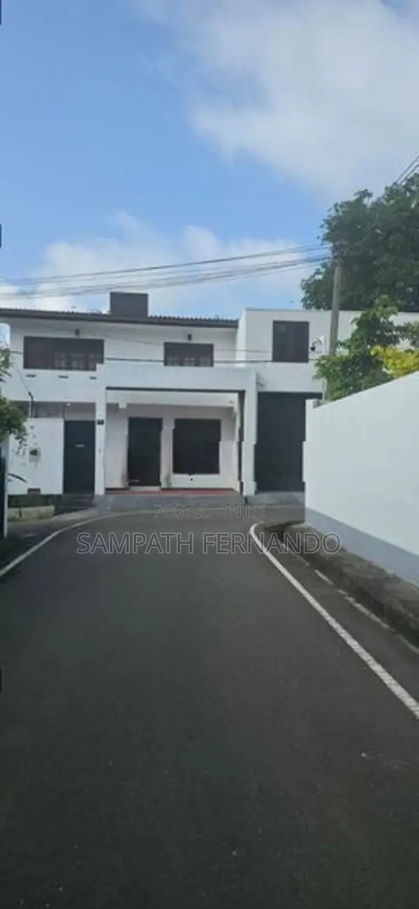 3 Bedroomed Two Storied House Rent - Boralesgamuwa