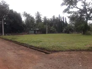 කුලියාපිටිය නගරයට ලගින්ම ඉඩමක්
