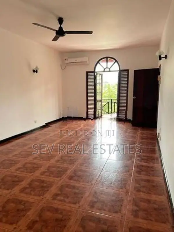 NAWALA : 3-BR (3000 SQFT) SPACIOUS HOUSE FOR RENT