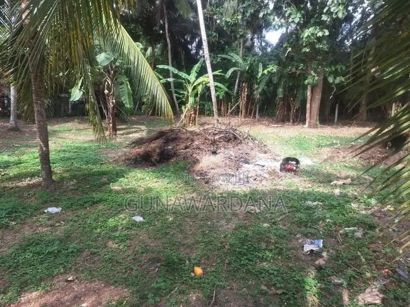 කඩවත පර්චස් 21.6ක ඉඩමක් විකිණීමට – සුවත ළමා උද්‍යානය, අධිවේගී මාර්ග අස