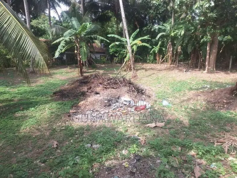කඩවත පර්චස් 21.6ක ඉඩමක් විකිණීමට – සුවත ළමා උද්‍යානය, අධිවේගී මාර්ග අස