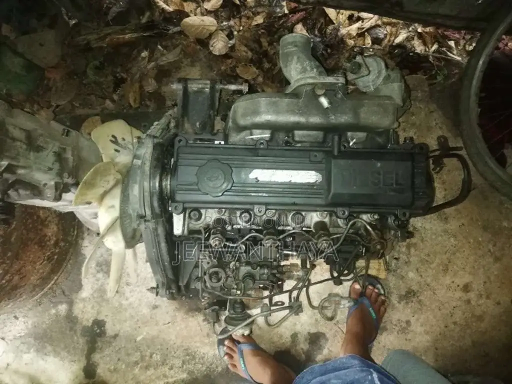 Nissan vanette  Mazda bongo R2 එන්ජින් for All