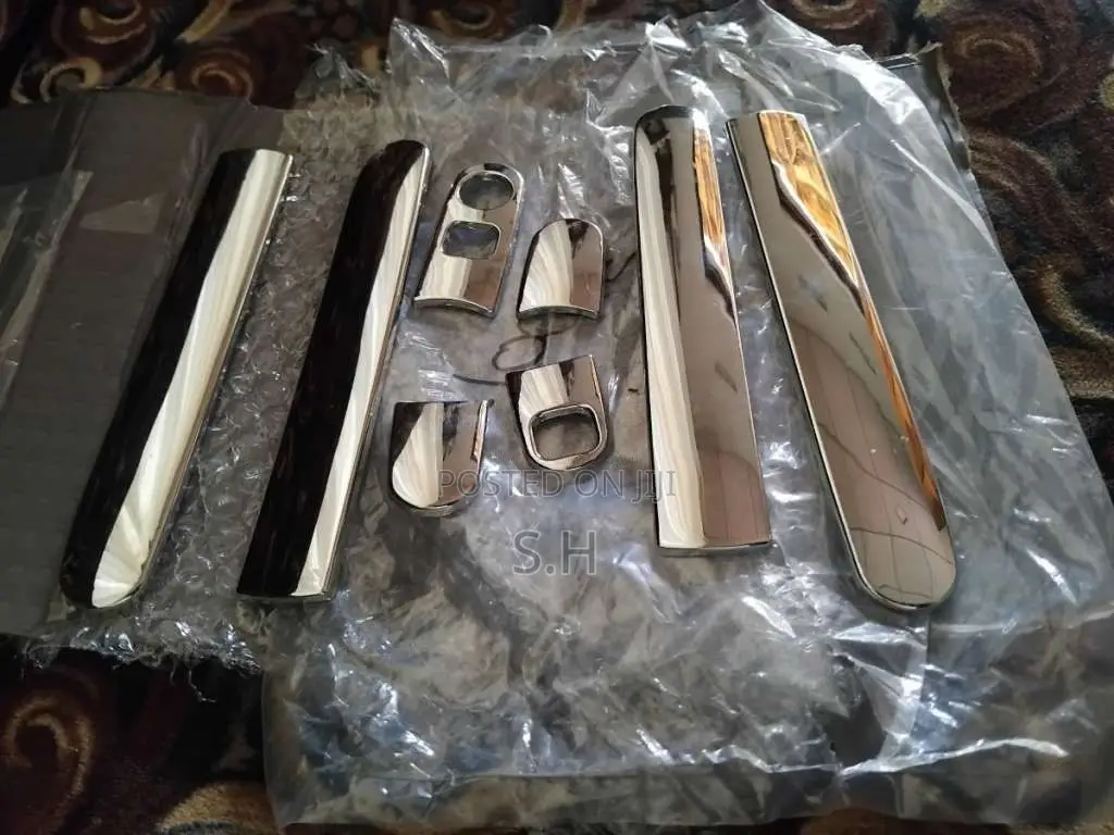 Brand New Suzuki WagonR 44s Stingray Chrome Door Handle Covers. for Al