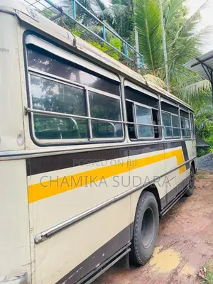 Tata 909 1992 Bus (Used)