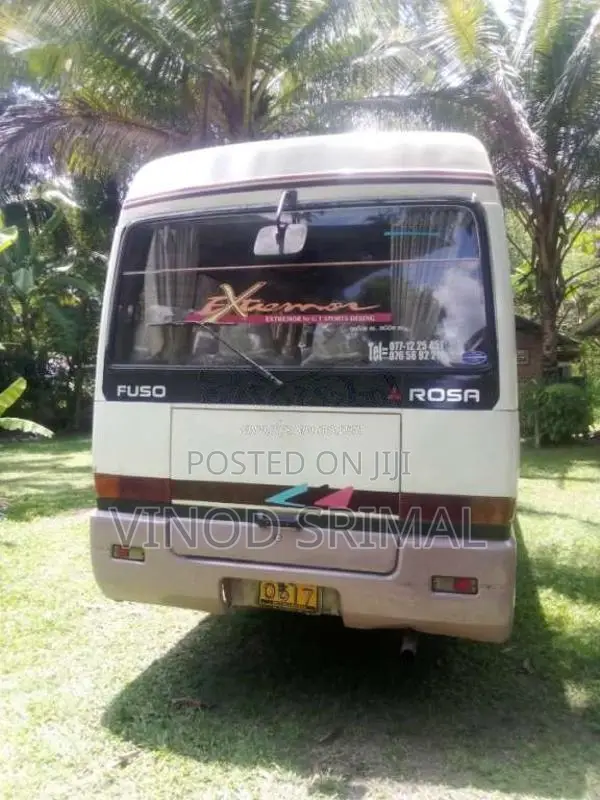 Mitsubishi Baby Rosa 1990 Bus (Used)