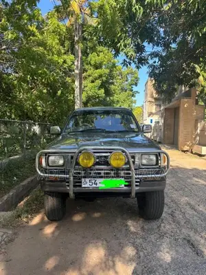 Toyota Hilux 1990 Pickup (Used)