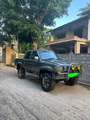 Toyota Hilux 1990 Pickup (Used)
