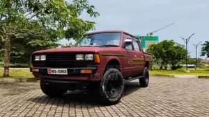 Nissan Double Cab 4x4 1982 Pickup (Used)