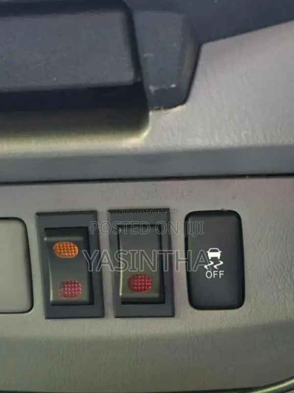 Toyota Hilux Vigo 2011 Pickup (Used)