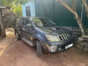 Toyota Hilux 2010 Pickup (Used)