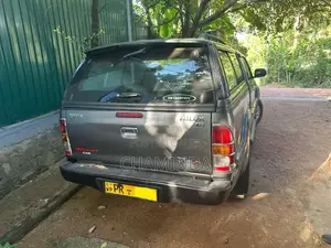 Toyota Hilux 2010 Pickup (Used)