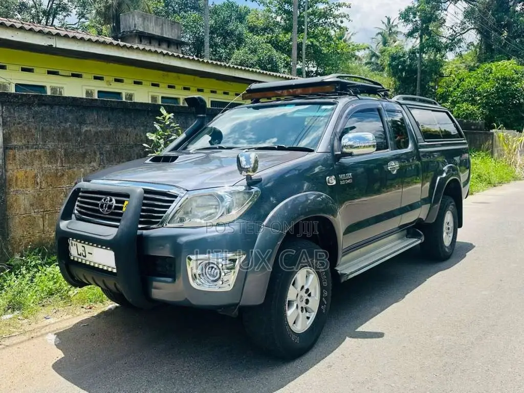 Toyota Hilux Vigo Smart Cab 3 0 4WD 2010 Pickup (Used)