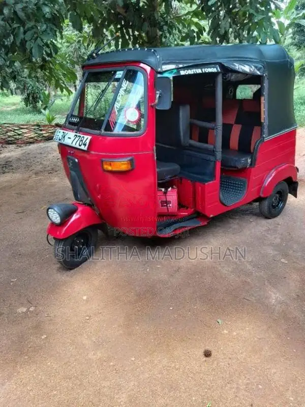 Bajaj Re 2004 Three Wheel (Used)