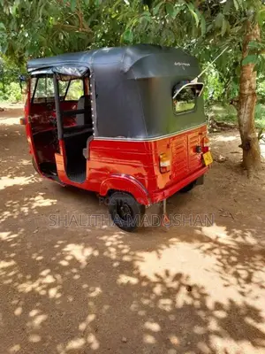 Bajaj Re 2004 Three Wheel (Used)