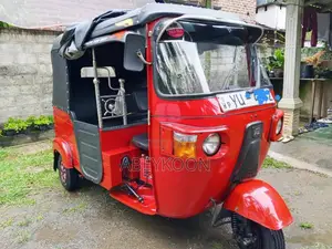 Bajaj RE 205 2011 Three Wheel (Used)