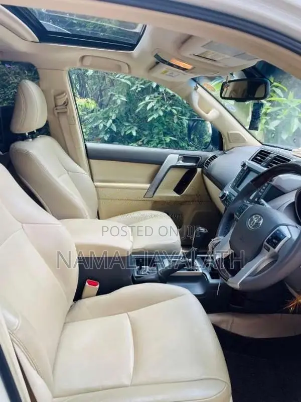 Toyota Land Cruiser 2015 SUV (Used)