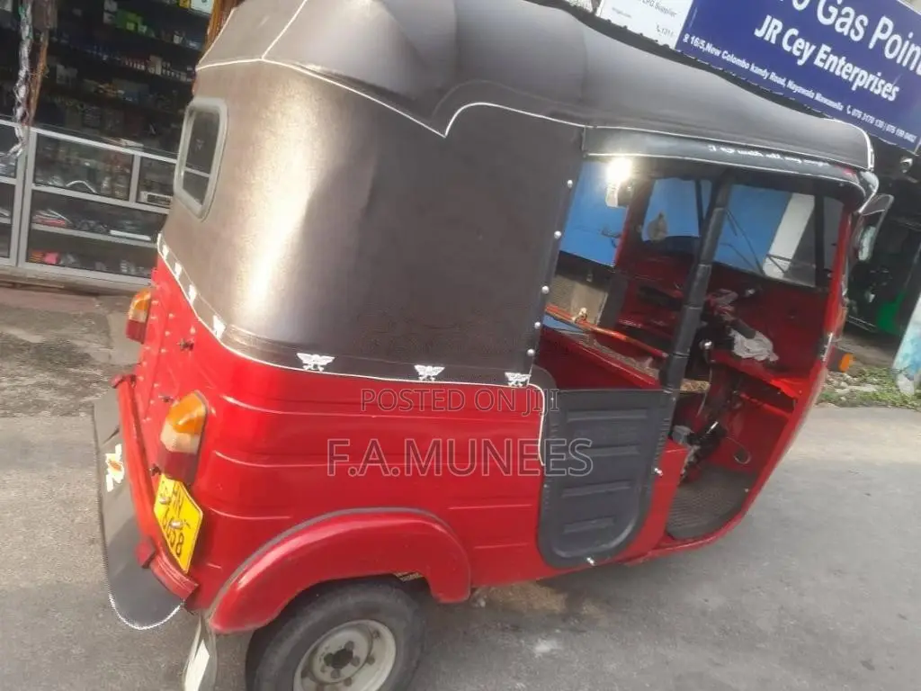 Bajaj RE 2 Stroke 2003 Three Wheel (Used)