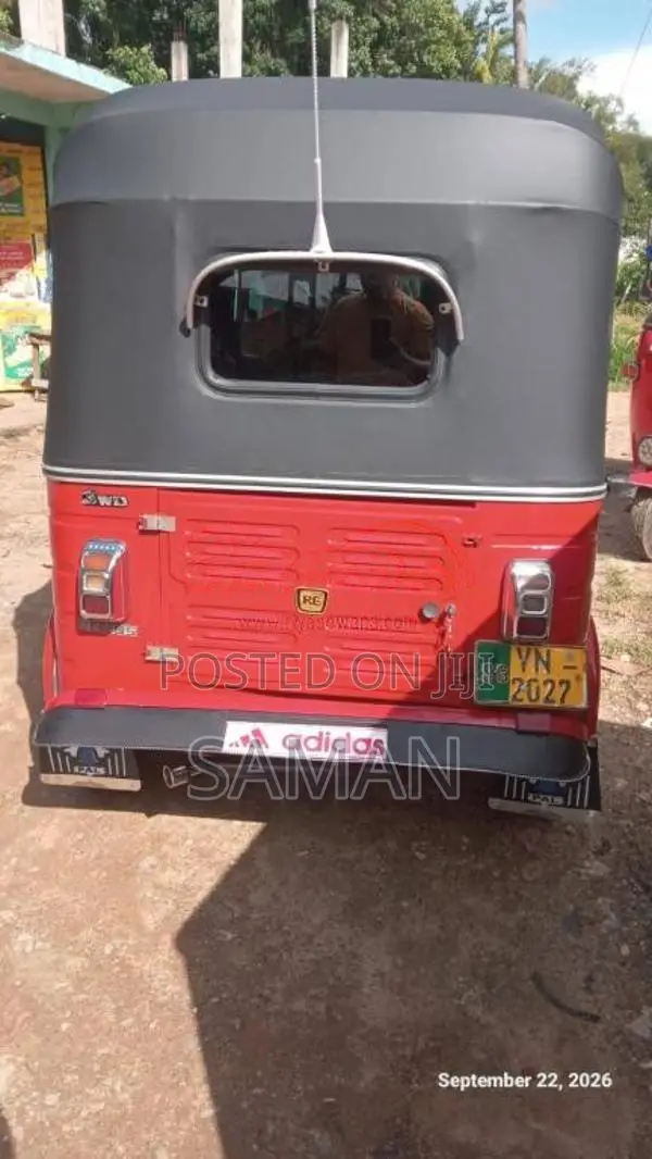 Bajaj RE 205 2011 Three Wheel (Used)
