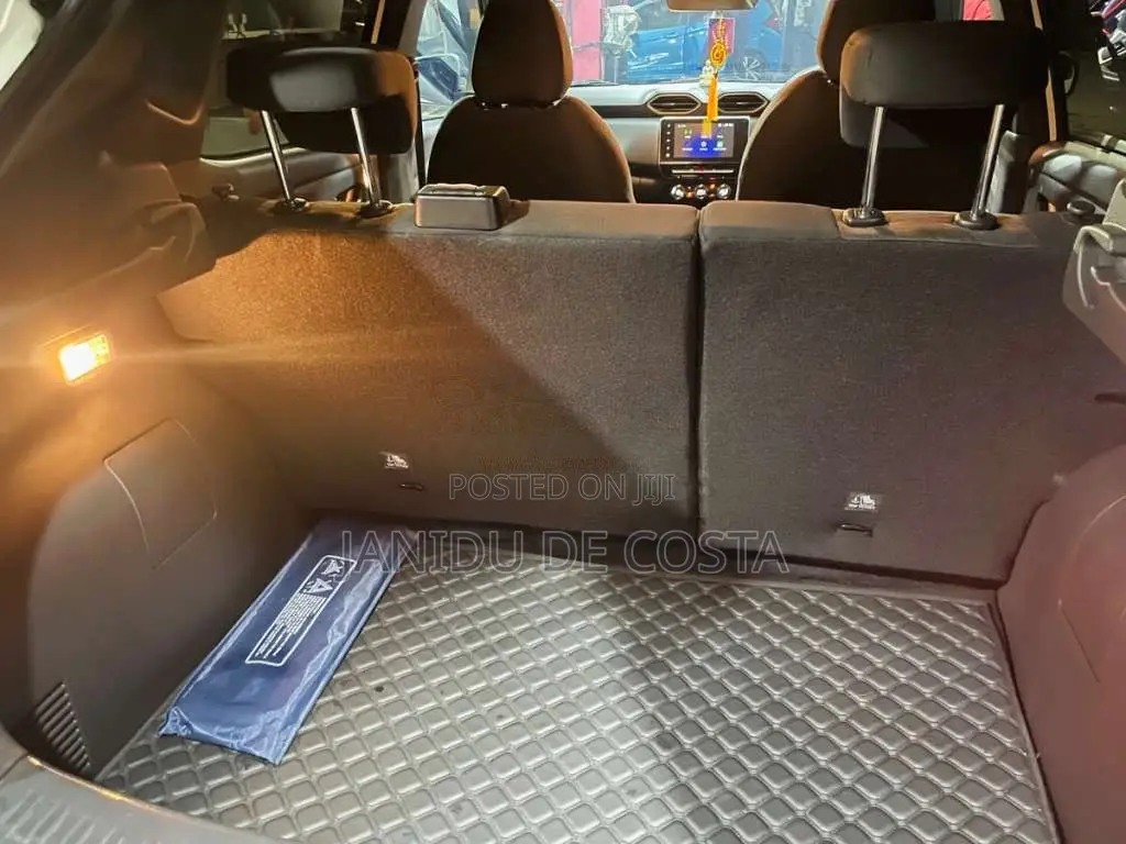 Nissan Magnite N-CONNECTA CVT TURBO 2025 SUV (Used)