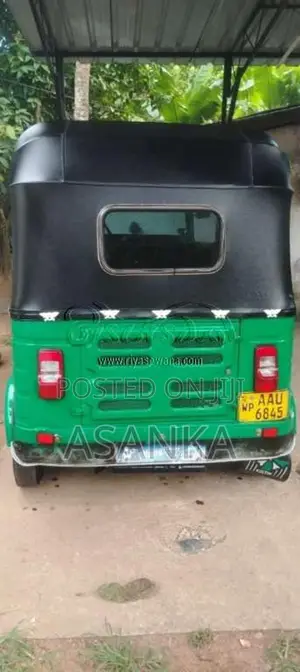 Bajaj RE 205 2014 Three Wheel (Used)