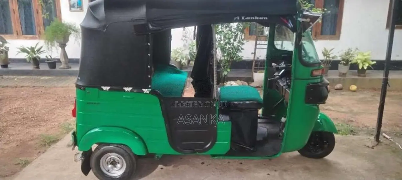 Bajaj RE 205 2014 Three Wheel (Used)