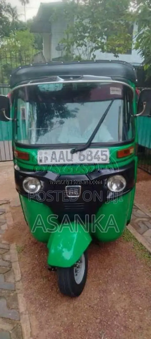 Bajaj RE 205 2014 Three Wheel (Used)